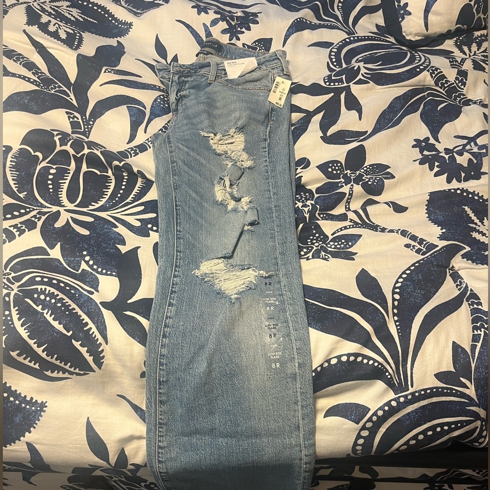 Women’s Aeropostale low rise flare jeans size 8R NWT*
